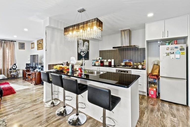 Photo of property in 74 Keri Vista Rise, Papakura, 2110