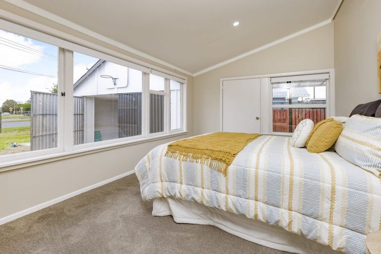 Photo of property in 1/2 Hunua Road, Papakura, 2110