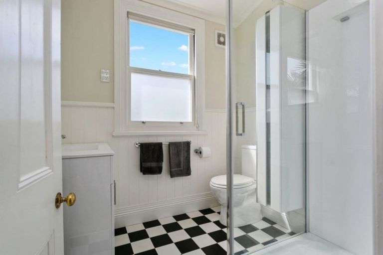 Photo of property in 46 Grey Street, Cambridge, 3434