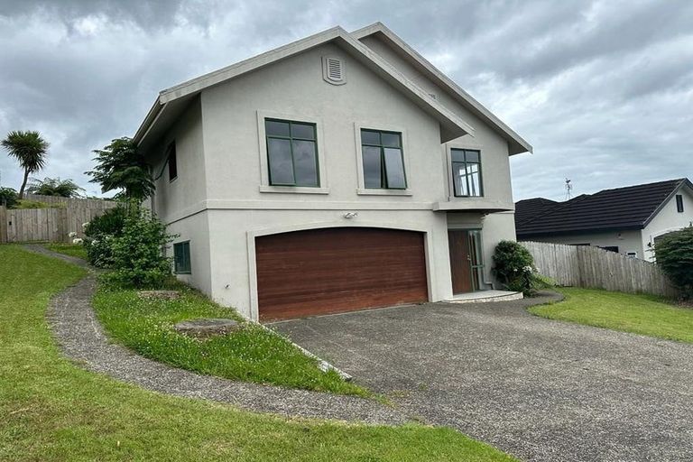 Photo of property in 15 Rosebay Rise, Henderson, Auckland, 0610