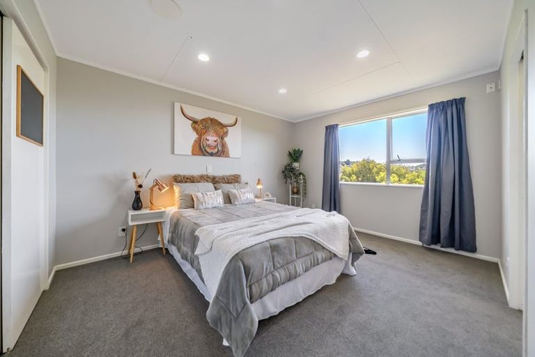 Photo of property in 58 Mercury Way, Whitby, Porirua, 5024