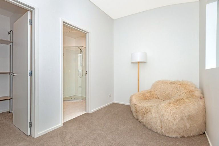 Photo of property in 2/4 Reads Quay, Gisborne, 4010