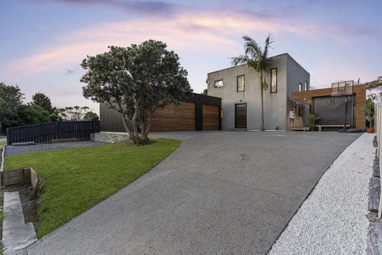 Photo of property in 4 Halyard Place, Te Atatu Peninsula, Auckland, 0610