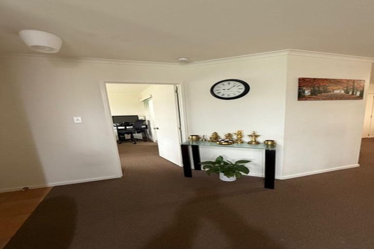 Photo of property in 26 Cabeleigh Drive, Helensville, 0800