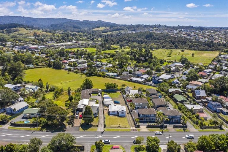 Photo of property in 30 Forest Hill Road, Henderson, Auckland, 0612