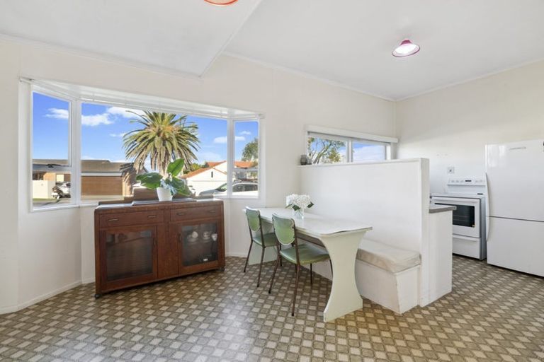 Photo of property in 1/5 Argyle Terrace, Milford, Auckland, 0620