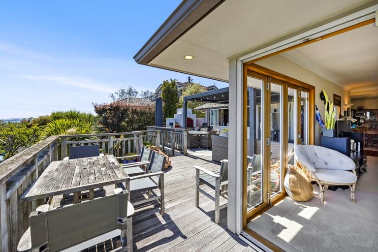 Photo of property in 4 Mellons Bay Road, Howick, Auckland, 2014