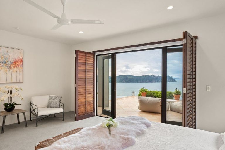 Photo of property in 73 Radar Road, Hot Water Beach, Whitianga, 3591