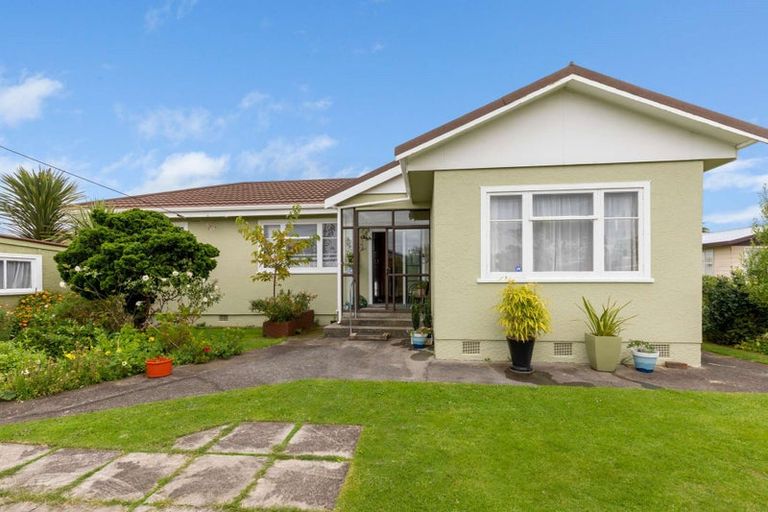 Photo of property in 5 Gloag Street, Waverley, 4510