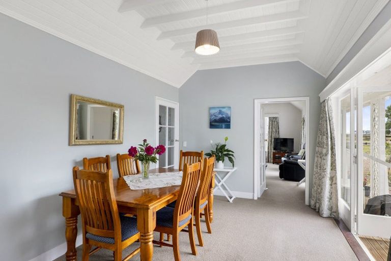 Photo of property in 113 Poranui Beach Road, Little River, 7591