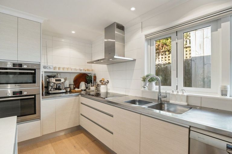 Photo of property in 28 Rita Street, Mount Maunganui, 3116