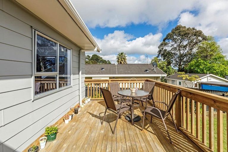 Photo of property in 1/24 Caribbean Drive, Unsworth Heights, Auckland, 0632