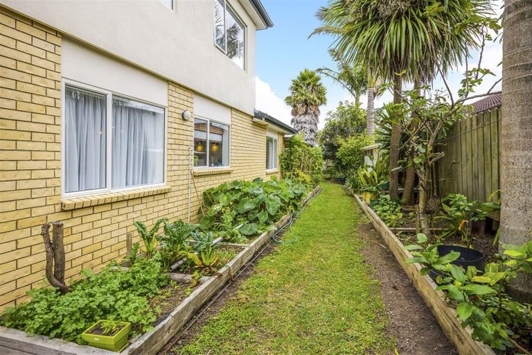 Photo of property in 2 Dunaff Place, Flat Bush, Auckland, 2019