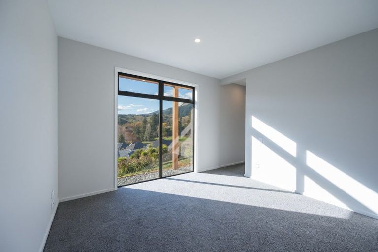 Photo of property in 2 Hill Tops Way, Stoke, Nelson, 7011