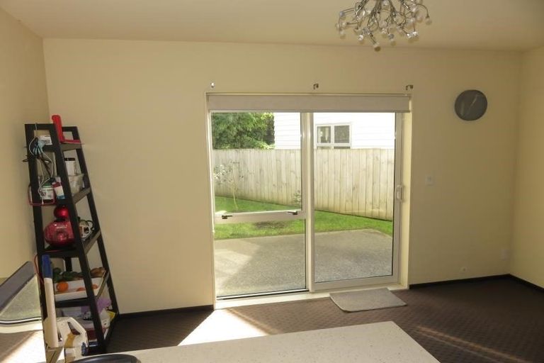 Photo of property in 17 Wantwood Grove, Churton Park, Wellington, 6037