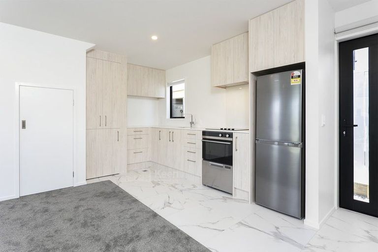 Photo of property in 1/21 Karamu Street, Te Atatu Peninsula, Auckland, 0610