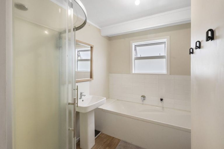 Photo of property in 56 Shepherd Road, Waipahihi, Taupo, 3330