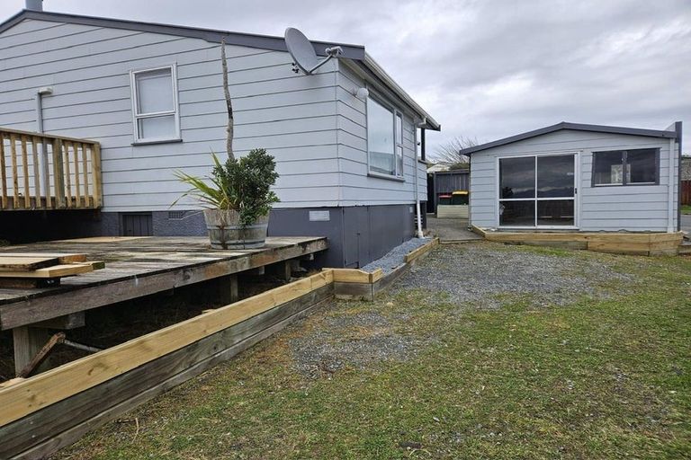 Photo of property in 17 Drummond Crescent, Kelson, Lower Hutt, 5010