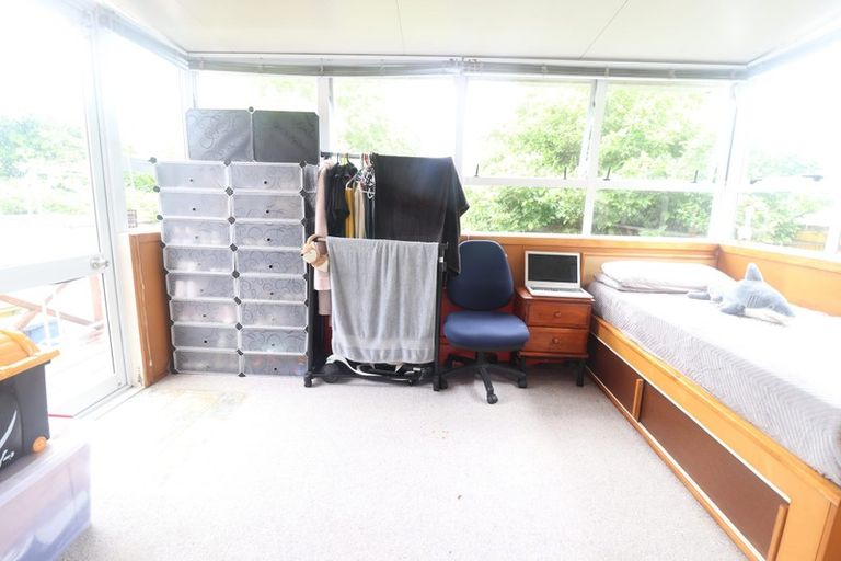 Photo of property in 25 Kaipatiki Road, Glenfield, Auckland, 0629