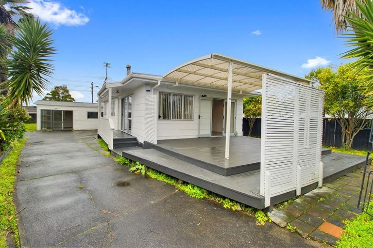 Photo of property in 17 Hindmarsh Street, Henderson, Auckland, 0612