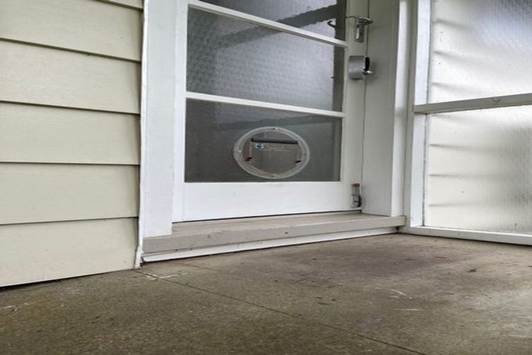 Photo of property in 30 Waverley Avenue, Glenfield, Auckland, 0629