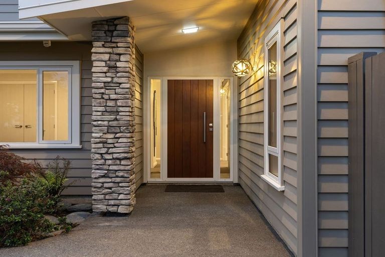 Photo of property in 3 Silicon Way, Fitzherbert, Palmerston North, 4410