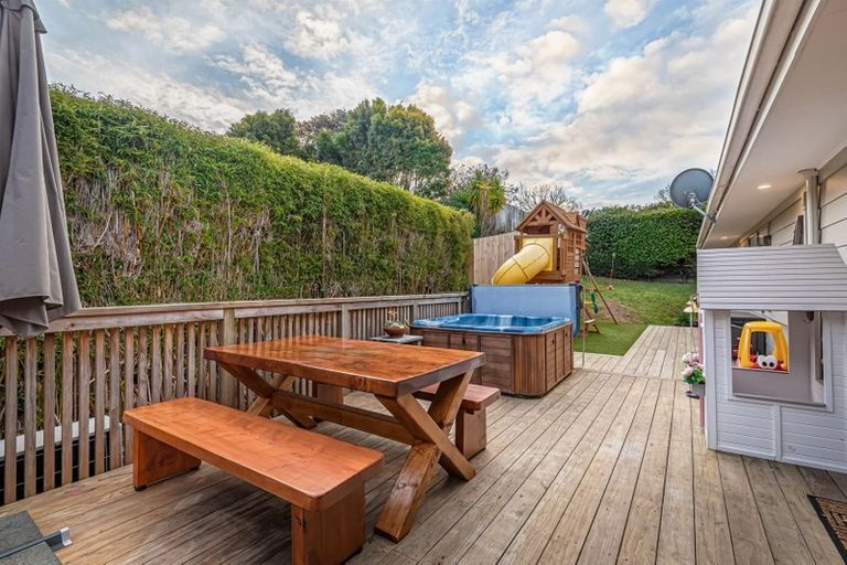 Photo of property in 19 Castleton Street, Birkdale, Auckland, 0626