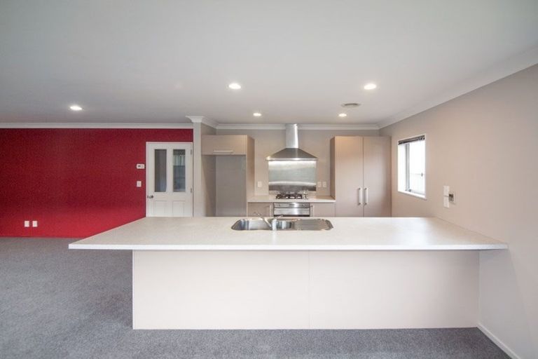 Photo of property in 5a Gifford Grove, Churton Park, Wellington, 6037