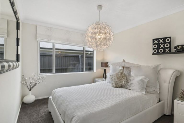 Photo of property in 1 Huntingdon Drive, Rangiora, 7400