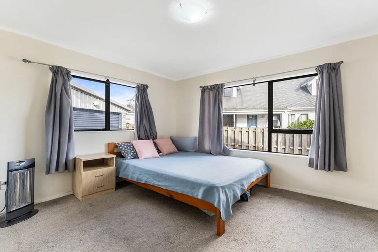 Photo of property in 61 Charntay Avenue, Clover Park, Auckland, 2019