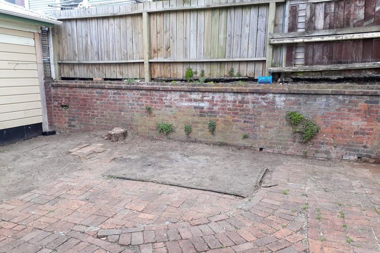 Photo of property in 39 Hall Street, Newtown, Wellington, 6021