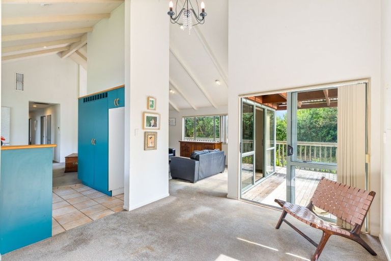 Photo of property in 90a Atkinson Road, Titirangi, Auckland, 0604