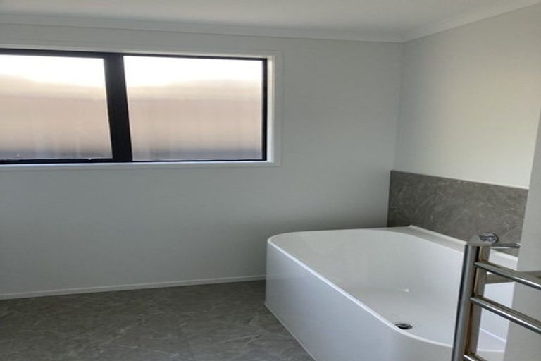 Photo of property in 297 Lakes Boulevard, Pyes Pa, Tauranga, 3112