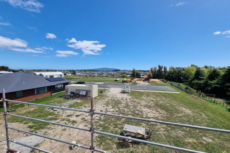 Photo of property in 49 Matenga Street, Waikanae, 5036