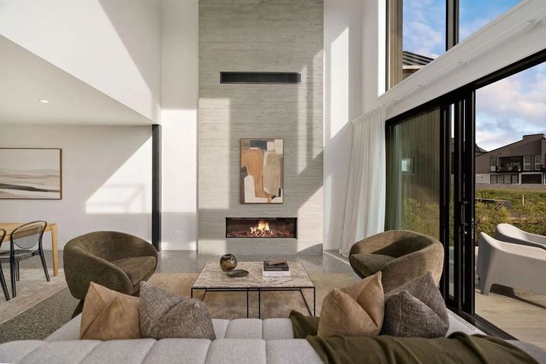 Photo of property in 10 Soudley Court, Jacks Point, Queenstown, 9371