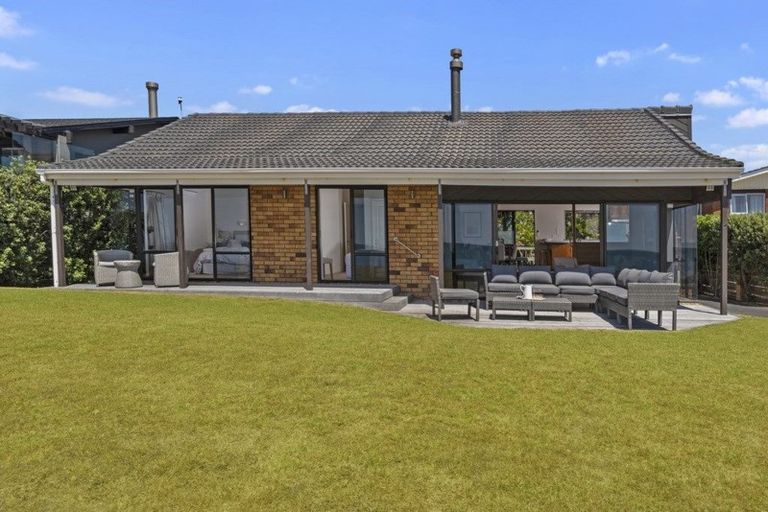 Photo of property in 9 Kohu Street, Orewa, 0931