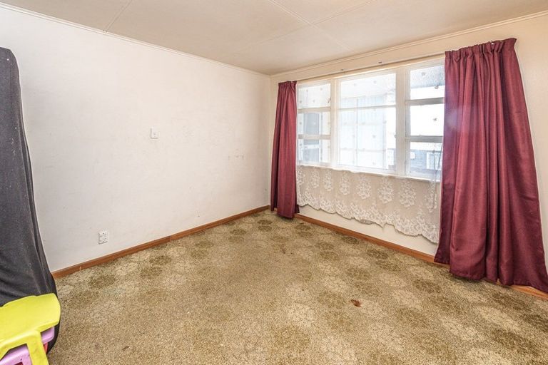 Photo of property in 27 Kowhai Street, Castlecliff, Whanganui, 4501