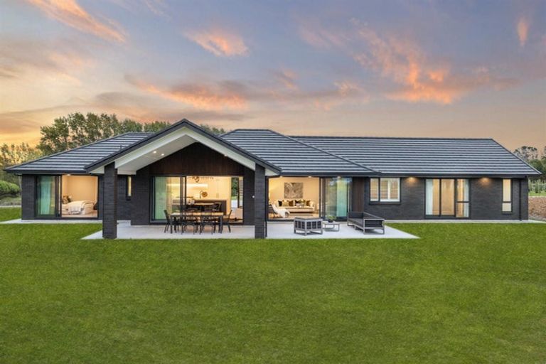 Photo of property in 62 Dysart Lane, Kumeu, 0891
