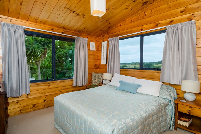 Photo of property in 535 Peak Road, Helensville, 0875