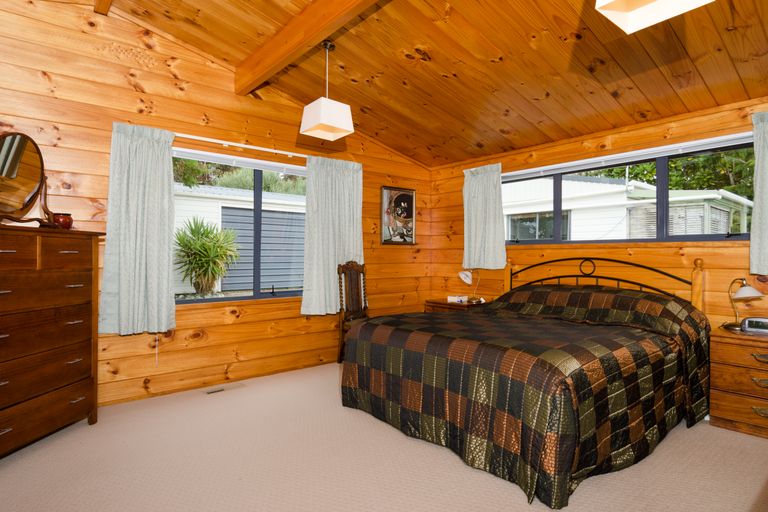 Photo of property in 535 Peak Road, Helensville, 0875