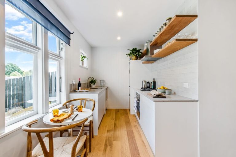 Photo of property in 49 Rolleston Street, Mount Cook, Wellington, 6021