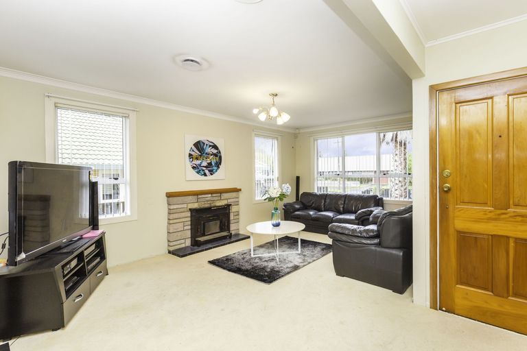 Photo of property in 1a Laurie Avenue, Papakura, 2110