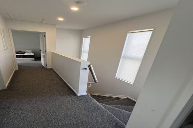 Photo of property in 1/72 Tiraumea Drive, Pakuranga, Auckland, 2010