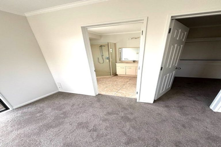 Photo of property in 14 Arrowsmith Drive, Clover Park, Auckland, 2019