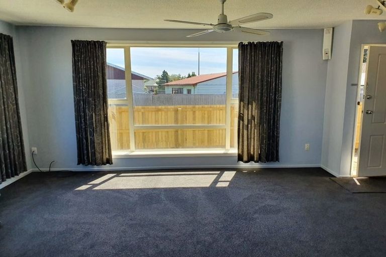 Photo of property in 1/245 Waterloo Road, Hornby, Christchurch, 8042