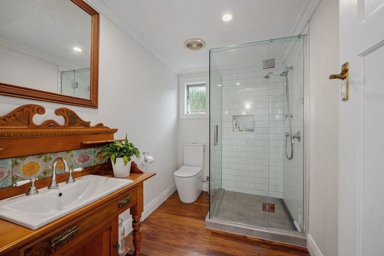 Photo of property in 15 Duders Avenue, Devonport, Auckland, 0624