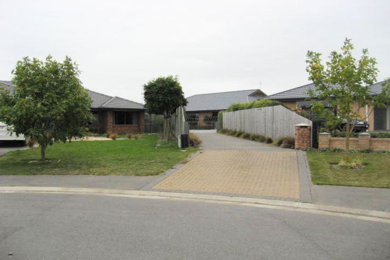 Photo of property in 11 Peel Close, Rolleston, 7614