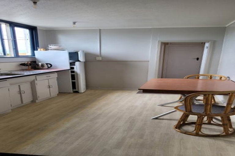 Photo of property in 28 Palmerston Street, Westport, 7825