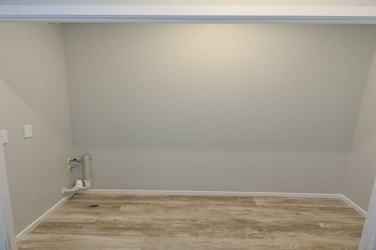 Photo of property in 16 Kopua Place, Whitby, Porirua, 5024