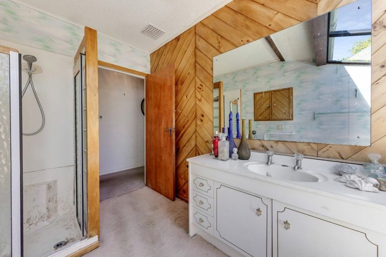 Photo of property in 49 Koromiko Street, New Lynn, Auckland, 0600